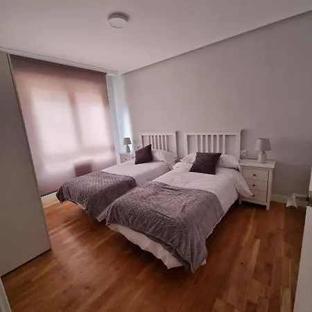 Ferienwohnung Vivienda Silvia Renfe León Exterior foto